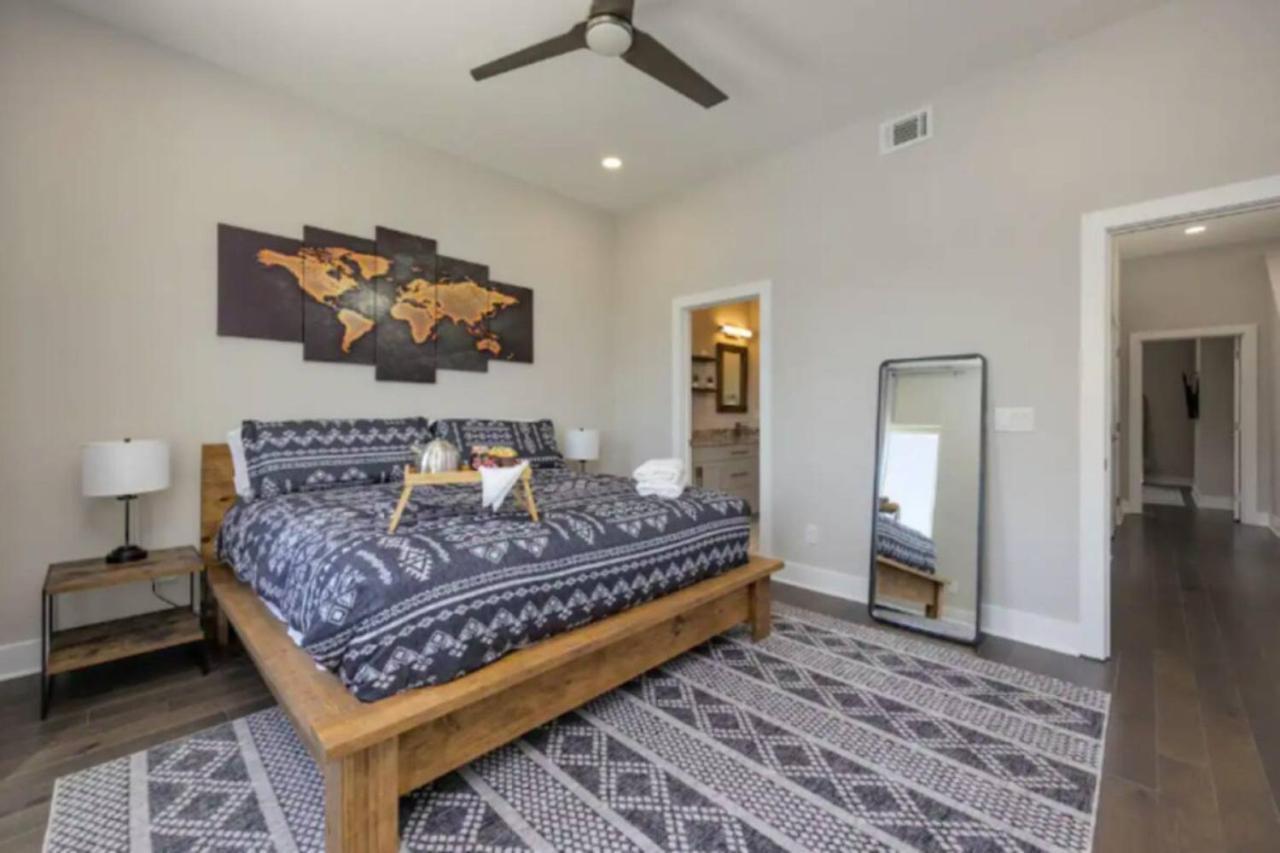 Luxury Four-story With Rooftop Views, 10min To Downtown! Sleeps 12! Nashville
